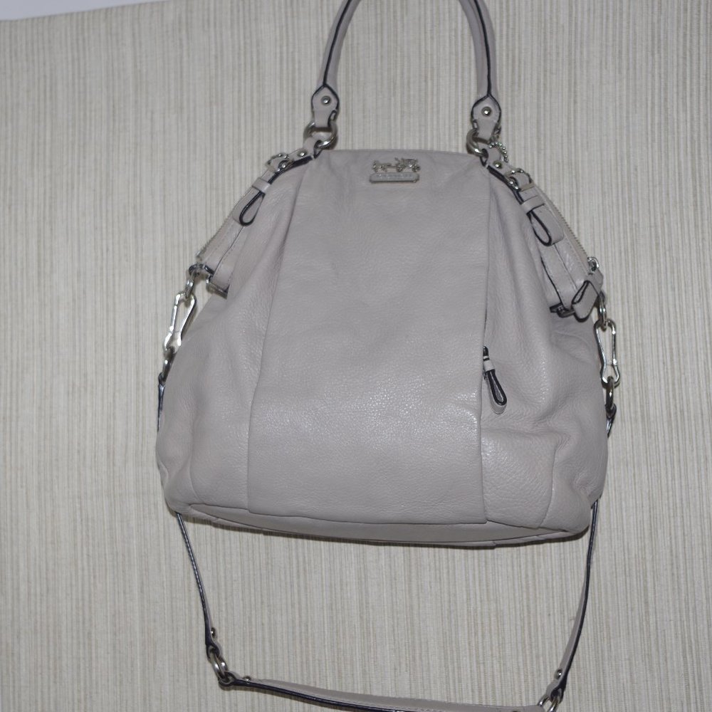 Coach Madison  Gray Buckle Leather Exterior Bags  Handbags H1193-18641